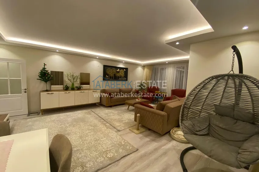 Приобрести Четырехкомнатная квартира с мебелью в Алании - район Тосмур 4 