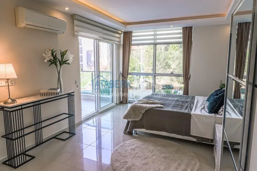 Приобрести Садовый дуплекс 2+1 в Кестеле с мебелью в благоустроенном комплексе, подходит для гражданства 8 