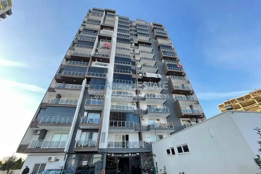 Апартаменты 3+1 с видом на море и горе в районе Тедже-Мерсин 1 