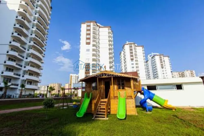 Квартира 2+1 меблированная, в жилом комплексе с инфраструктурой комфорт-класса в районе Чешмели-Мерсин 3 