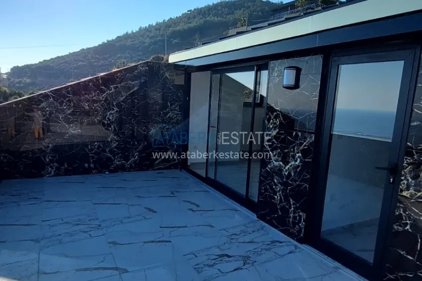 Приобрести Вилла в Алании, район Тепе – триплекс на два хозяина с панорамным видом  10 