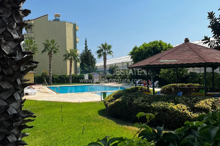 Просторная четырехкомнатная квартира с 3 спальнями и открытым видом на горы в Газипаше 1 