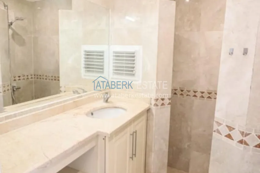 Приобрести Меблированный дуплекс в Авсалларе с видом на море в уютном жилом комплексе 11 