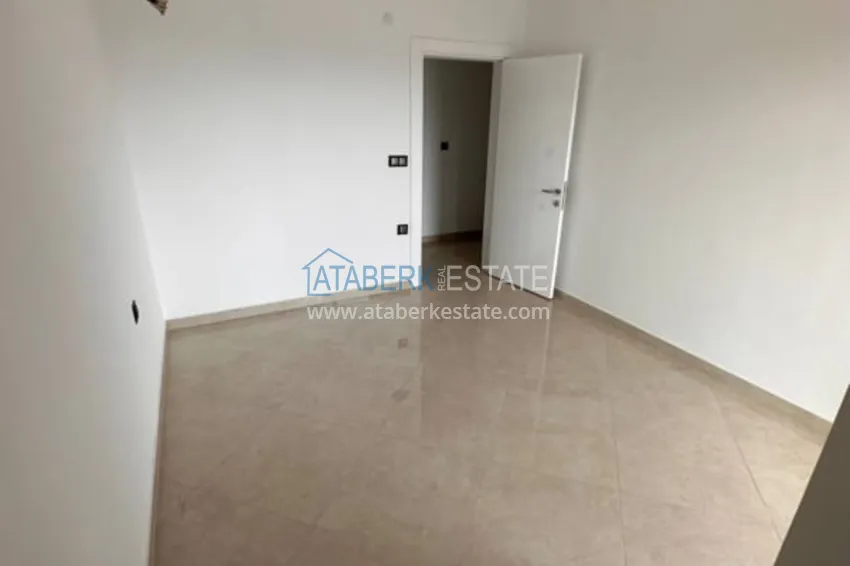 Приобрести Линейная квартира 4+1 в центре Алании с отдельной кухней, видом на море  16 