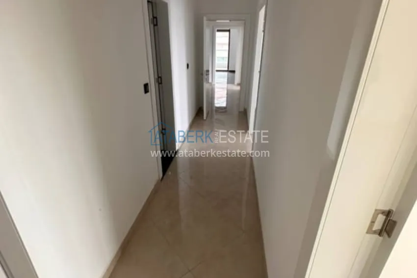 Приобрести Линейная квартира 4+1 в центре Алании с отдельной кухней, видом на море  18 