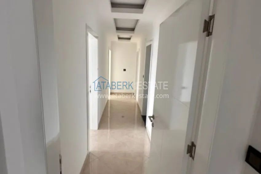 Приобрести Линейная квартира 4+1 в центре Алании с отдельной кухней, видом на море  19 