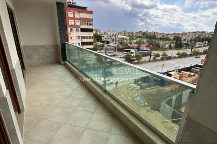 Приобрести Линейная квартира 4+1 в центре Алании с отдельной кухней, видом на море  34 