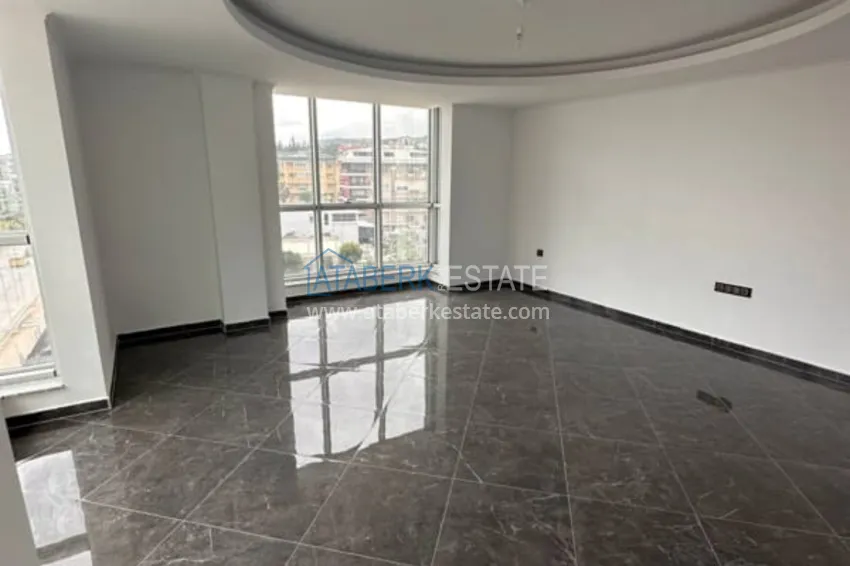 Приобрести Линейная квартира 4+1 в центре Алании с отдельной кухней, видом на море  2 