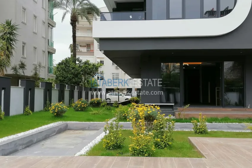 Квартиры с качественной чистовой отделкой от застройщика в Анталии район Лара  2 