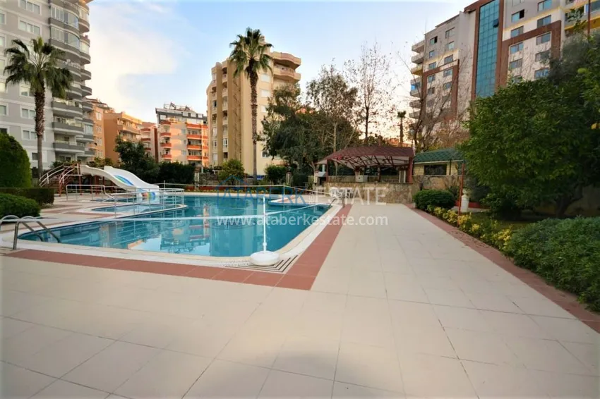 Трехкомнатная квартира с мебелью в Махмутларе – район субботнего рынка 2 