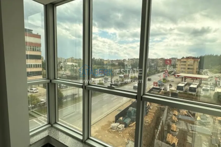 Приобрести Линейная квартира 4+1 в центре Алании с отдельной кухней, видом на море  4 