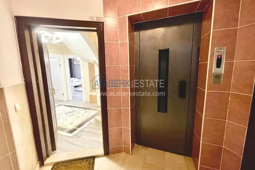 Двухэтажные меблированные апартаменты с четырьмя спальнями в районе Оба 5 