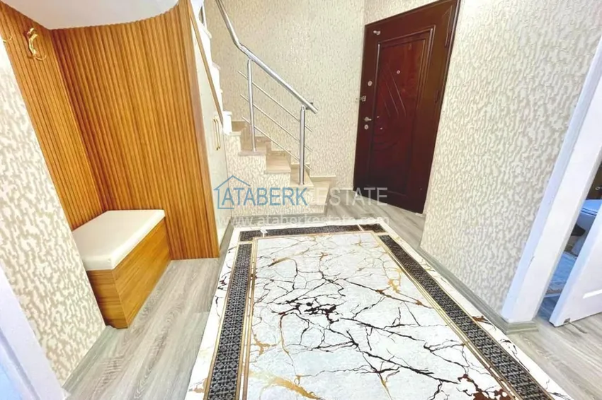 Приобрести Двухэтажные меблированные апартаменты с четырьмя спальнями в районе Оба 1 