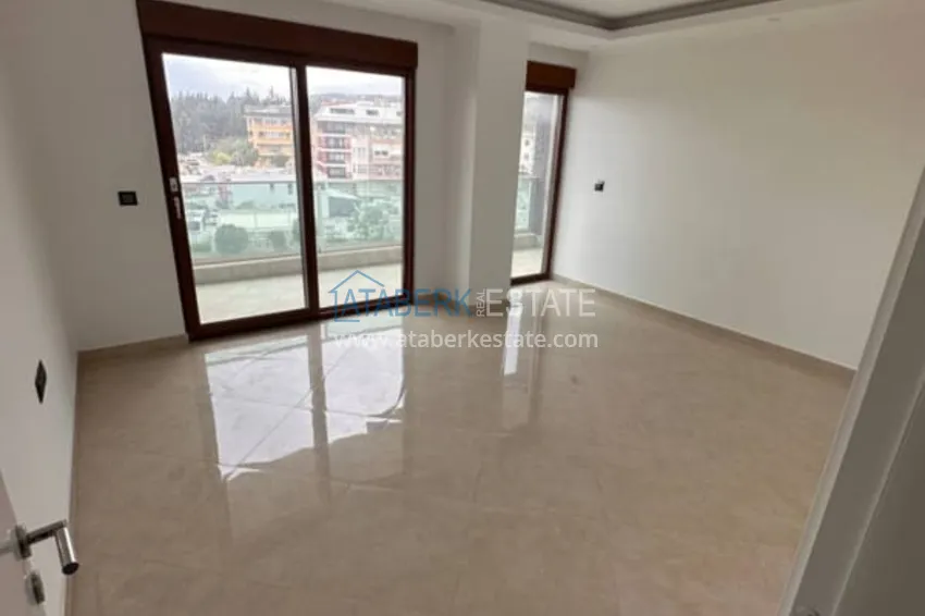 Приобрести Линейная квартира 4+1 в центре Алании с отдельной кухней, видом на море  8 