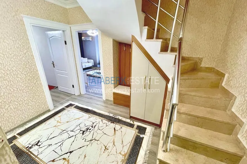 Приобрести Двухэтажные меблированные апартаменты с четырьмя спальнями в районе Оба 2 