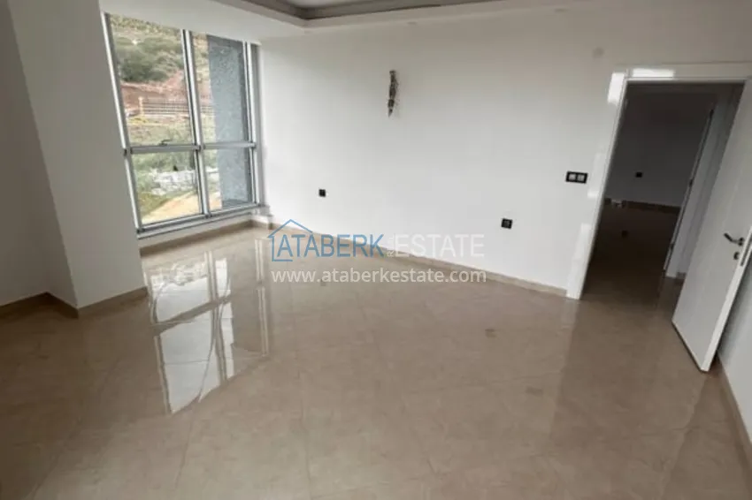 Приобрести Линейная квартира 4+1 в центре Алании с отдельной кухней, видом на море  11 