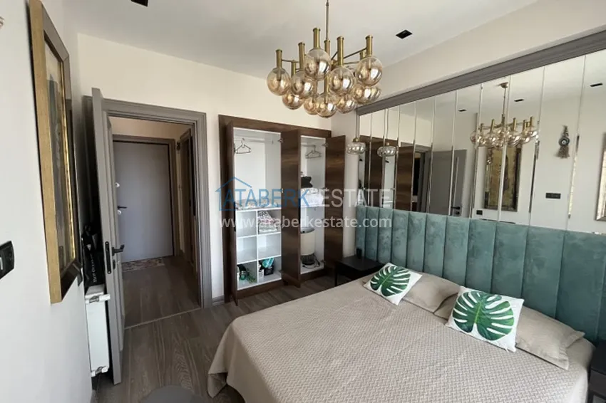 Приобрести Апартаменты 1+1 с мебелью и техникой, частично вид на море в районе Мезитли-Мерсин 11 