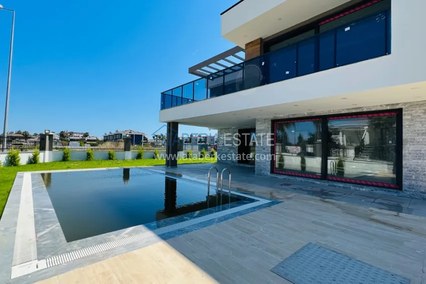 Отдельно стоящая частная вилла рядом с морем в Кемере, район Чамьюва 1 