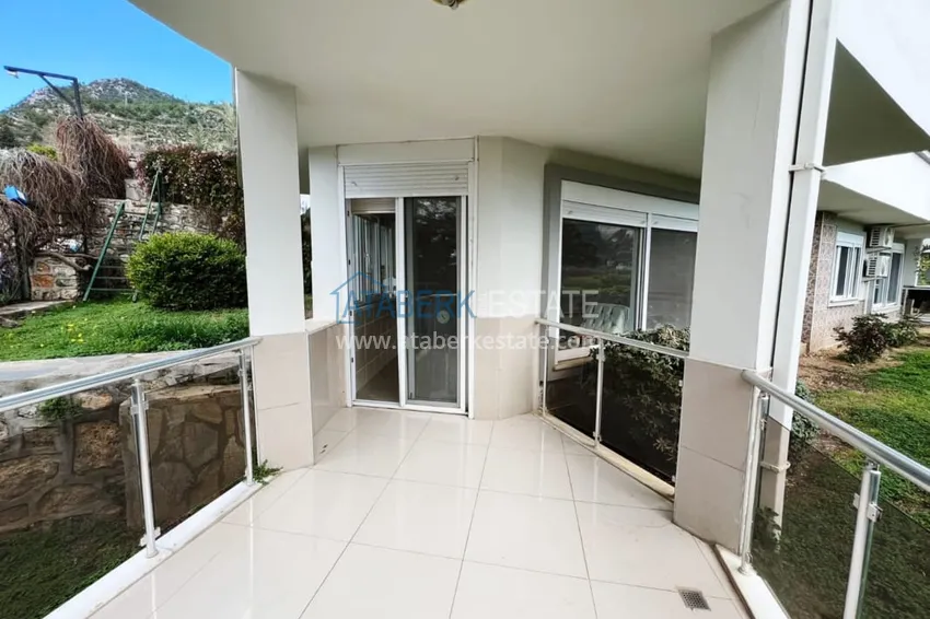 Приобрести Видовой садовый дуплекс 3+1 с мебелью в Алании, район Тепе в клубном комплексе таунхаусов 13 