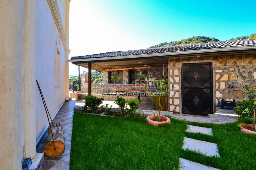 Современная частная двухэтажная вилла с новой мебелью и роскошным панорамным видом в Газипаше  11 