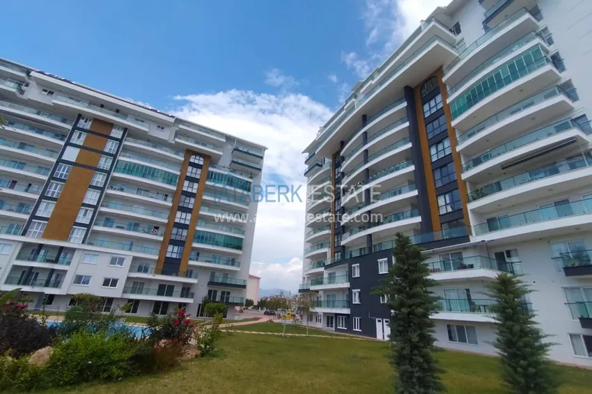 Линейная четырехкомнатная квартира с мебелью в Алании – Газипаша 9