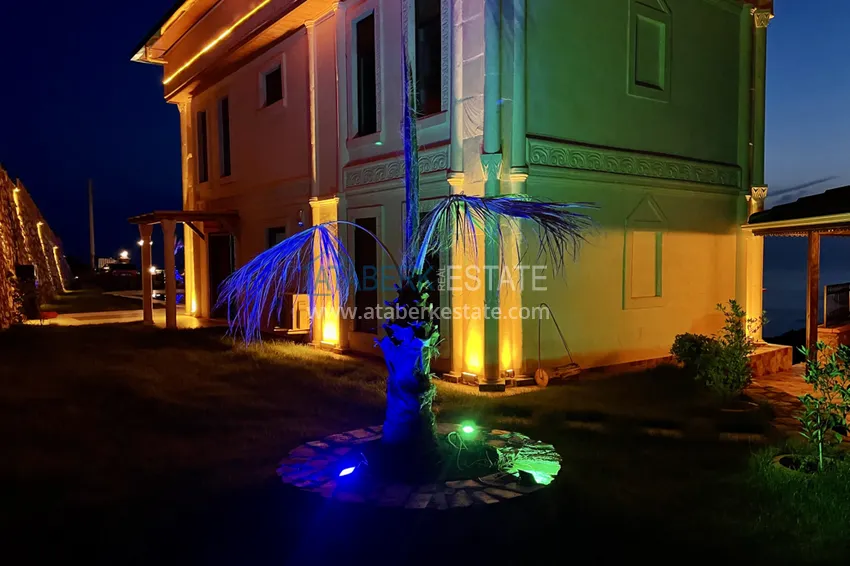 Современная частная двухэтажная вилла с новой мебелью и роскошным панорамным видом в Газипаше  15 