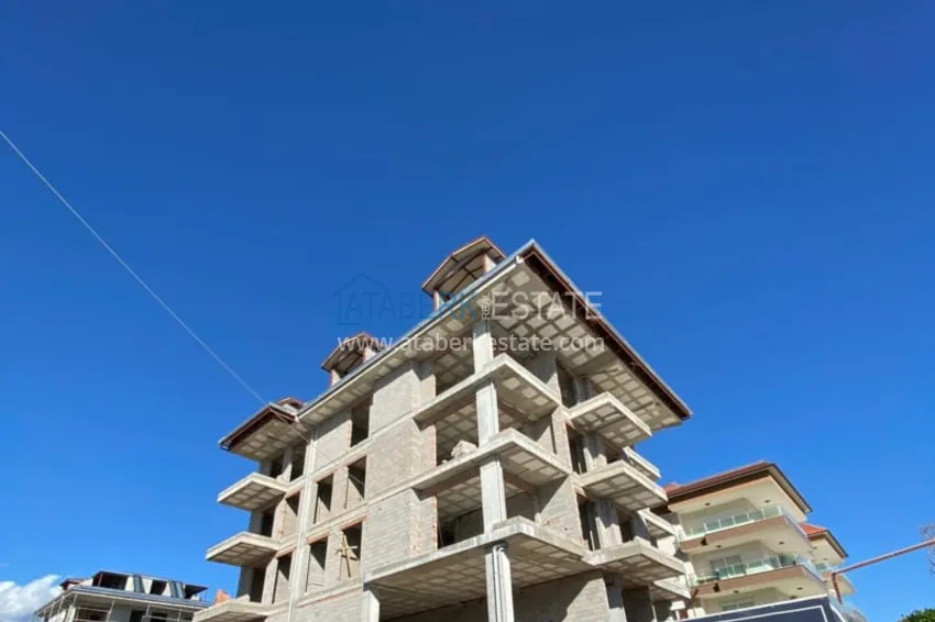 Квартиры и пентхаусы в строящемся бутик-комплексе в районе Кестель 11 