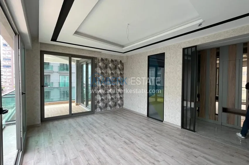 Приобрести Апартаменты 3+1 в жилом комплексе с инфраструктурой в районе Мезитли-Мерсин 3