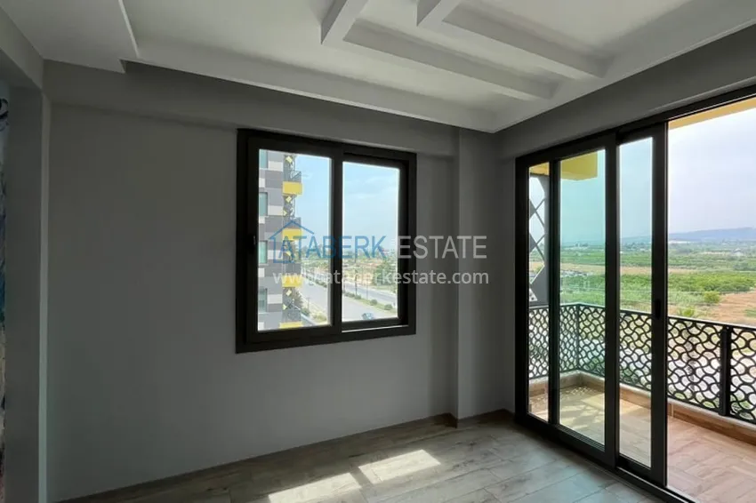 Приобрести Апартаменты 3+1 в жилом комплексе с инфраструктурой в районе Мезитли-Мерсин 4