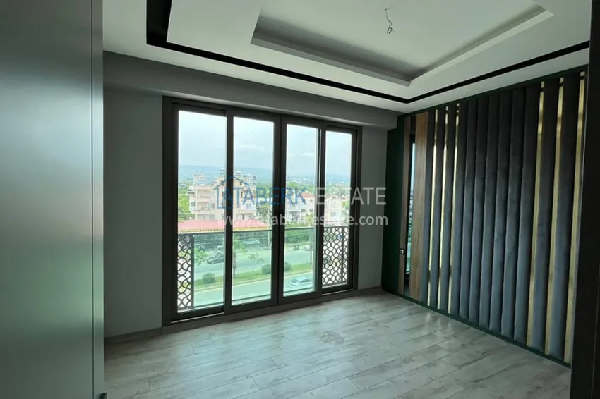 Приобрести Апартаменты 3+1 в жилом комплексе с инфраструктурой в районе Мезитли-Мерсин 7