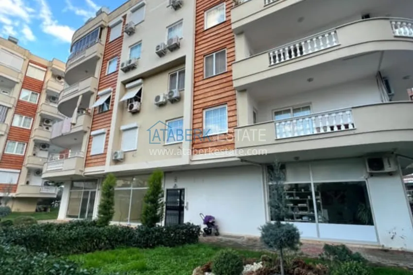 Трехкомнатная квартира с мебелью, в 700 метрах от моря в центре района Авсаллар, Алания 1 