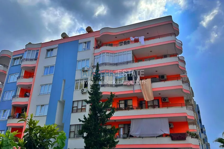 Трехкомнатная квартира с открытым видом на горы и море в центре Алании 3 