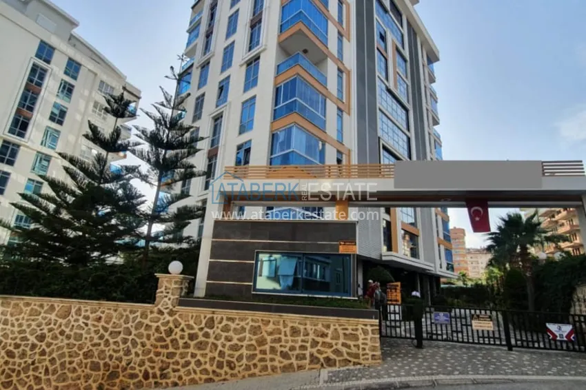 Квартира 1+1 с мебелью рядом с морем в районе открытом для ВНЖ, Тосмур  3 