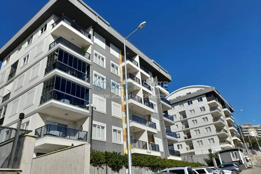 Квартира 3+1 с отдельной кухней и застеклённым балконом, район верхняя Оба – микрорайон Чиплаклы  4 