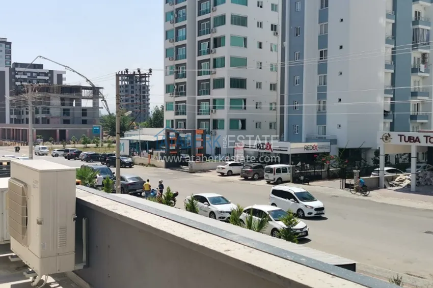 Квартира 2+1 с двумя большими террасами в популярном районе Тедже-Мерсин 6 