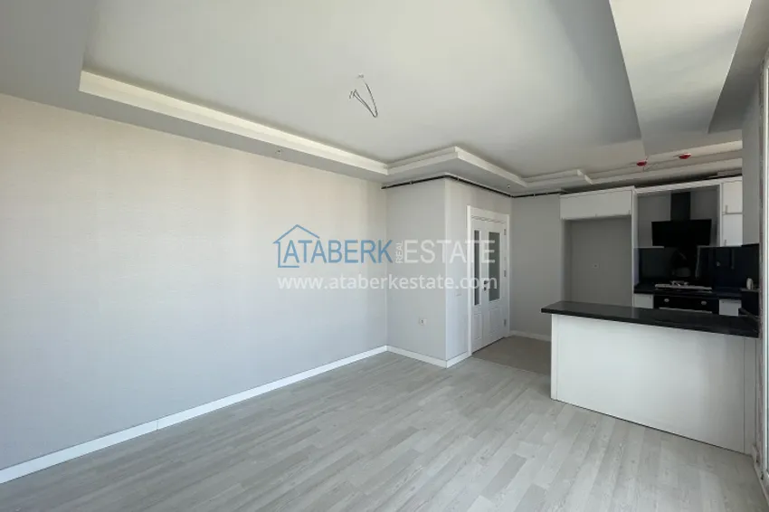 Приобрести Городская квартира 2+1 в молодом жилом комплексе в центре района Мезитли-Мерсин 1 