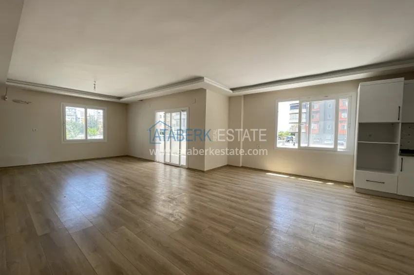 Приобрести Дуплекс 5+1 с чистовой отделкой в 50 метрах от моря район Акдениз-Мерсин 1 