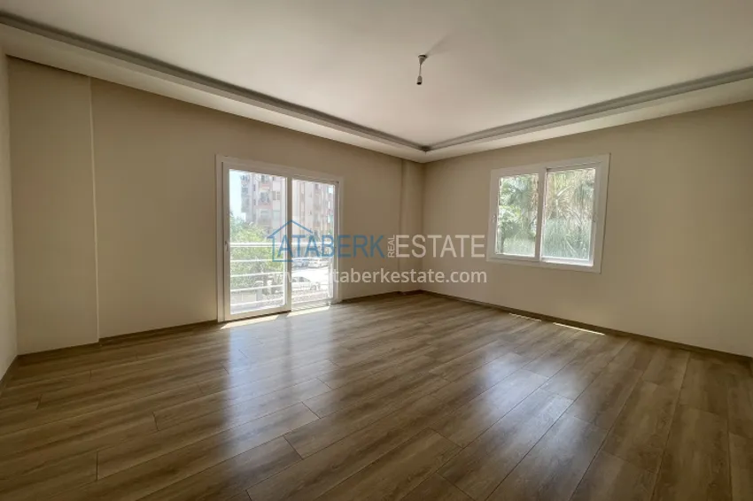 Приобрести Дуплекс 5+1 с чистовой отделкой в 50 метрах от моря район Акдениз-Мерсин 14 