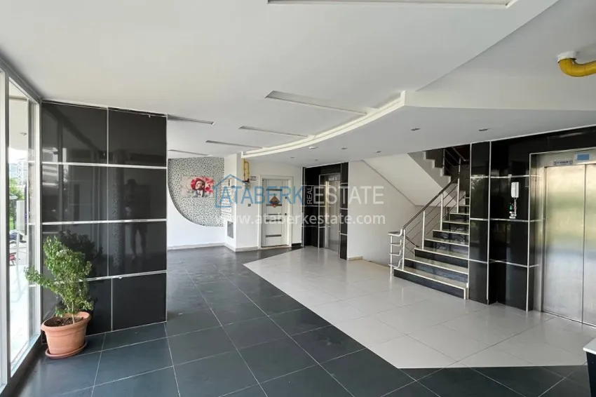 Просторная квартира 3+1 с отдельной кухней в районе Акдениз-Мерсин 2 