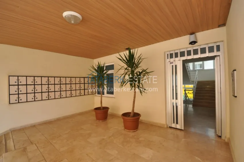 Двухкомнатная квартира с мебелью и видом на море в комплексе на первой береговой, район Тосмур – Алания  16 