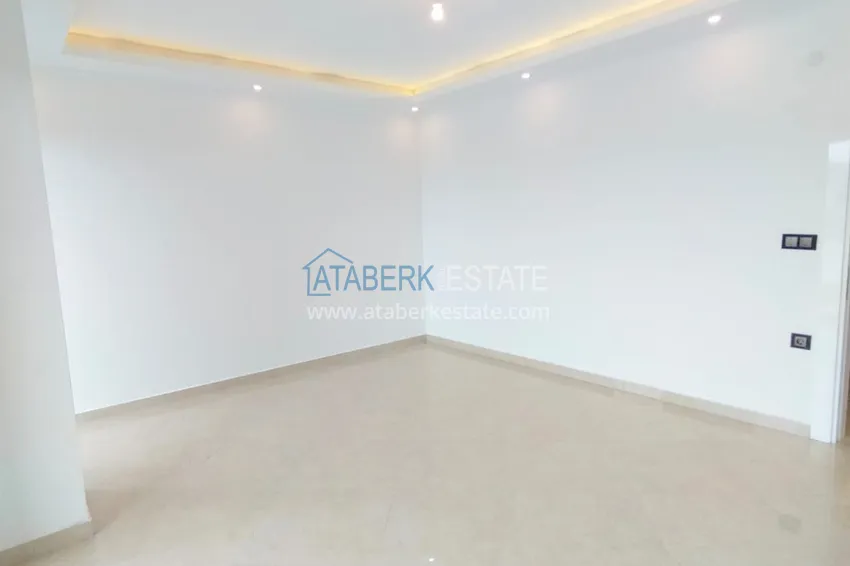 Приобрести Невероятно просторные линейные апартаменты 4+2 в центре Алании в 500 метрах от моря 16 