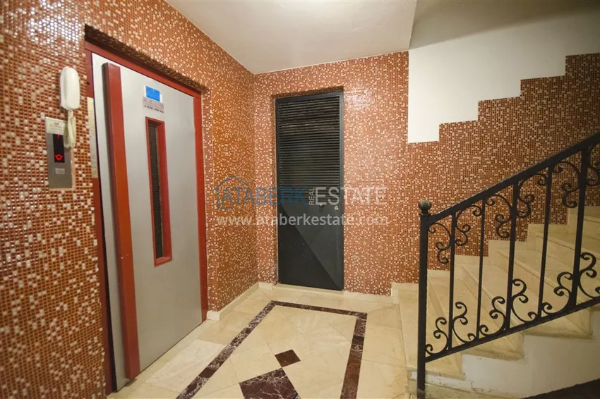 Квартира 3+1 с мебелью в жилом комплексе с минимальной инфраструктурой, центр Алании 14 