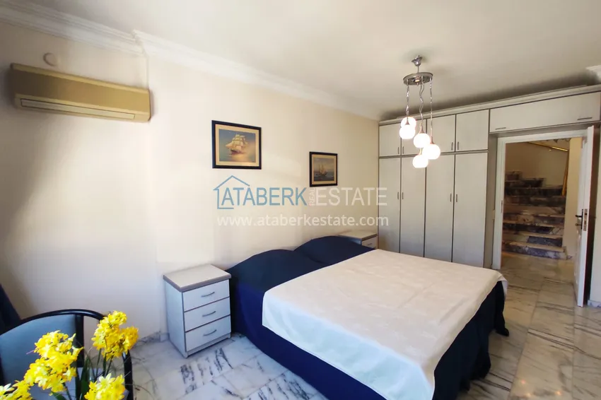 Приобрести Пентхаус-дуплекс 4+1 меблированный с видом на море, горы и историческую крепость, центр Алании 11 