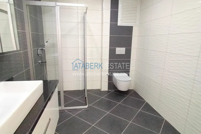 Приобрести Невероятно просторные линейные апартаменты 4+2 в центре Алании в 500 метрах от моря 19 