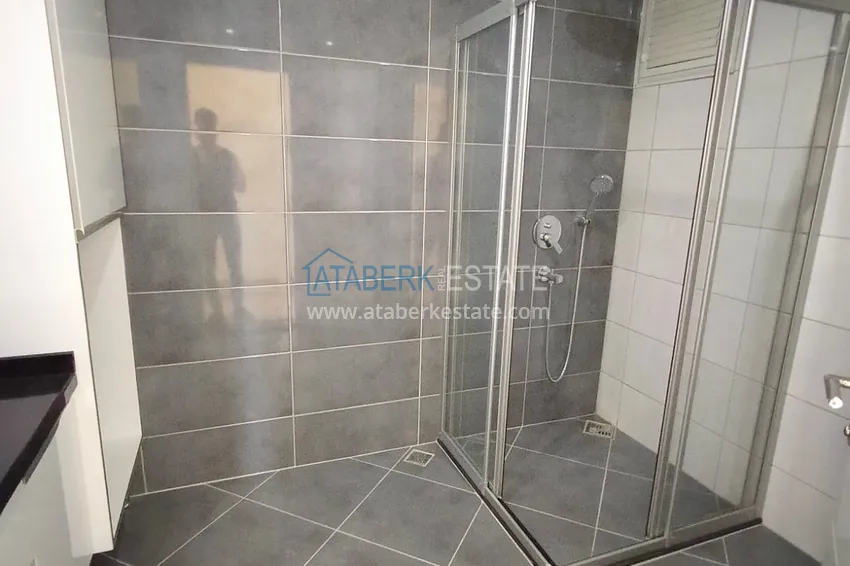 Приобрести Невероятно просторные линейные апартаменты 4+2 в центре Алании в 500 метрах от моря 20 