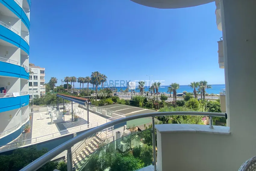 Приобрести Двухкомнатная квартира с мебелью и видом на море в комплексе на первой береговой, район Тосмур – Алания  15 