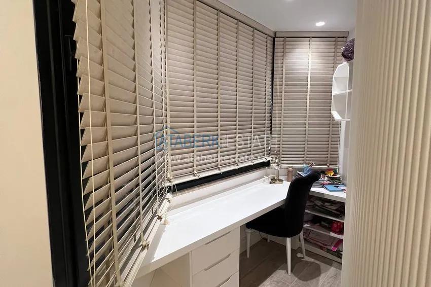 Приобрести Видовая двухэтажная вилла с роскошной мебелью и видом на море, район Махмутлар – Алания 21