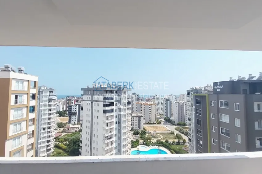 Приобрести Квартира 3+1 в новом жилом комплексе частично вид на море в районе Акдениз-Мерсин 10 