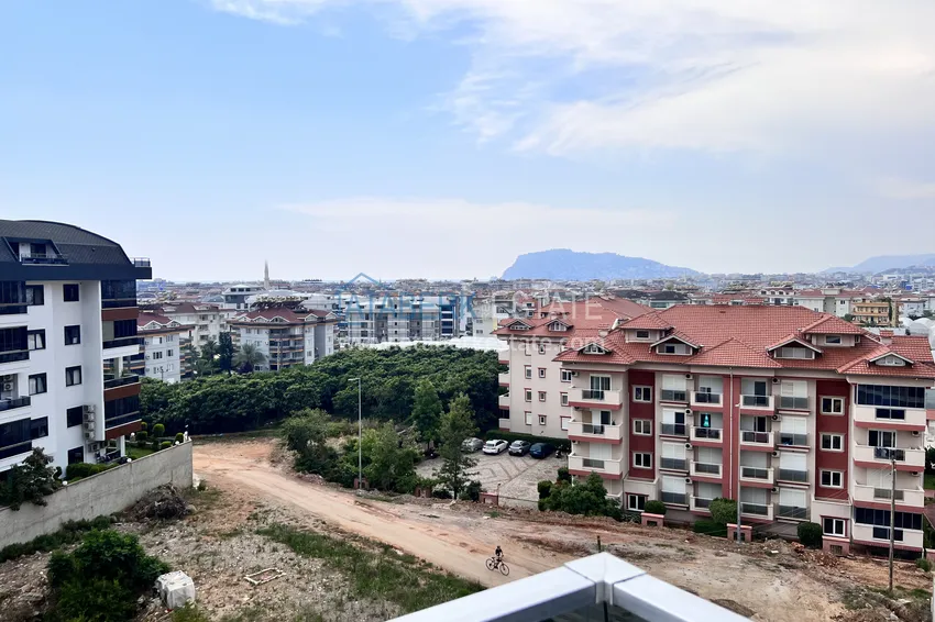 Приобрести Пентхаус-дуплекс 3+1 с мебелью в европейском малоэтажном районе Алании, Оба 24 