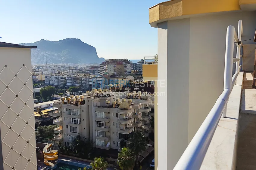 Приобрести Пентхаус-дуплекс 4+1 меблированный с видом на море, горы и историческую крепость, центр Алании 23 